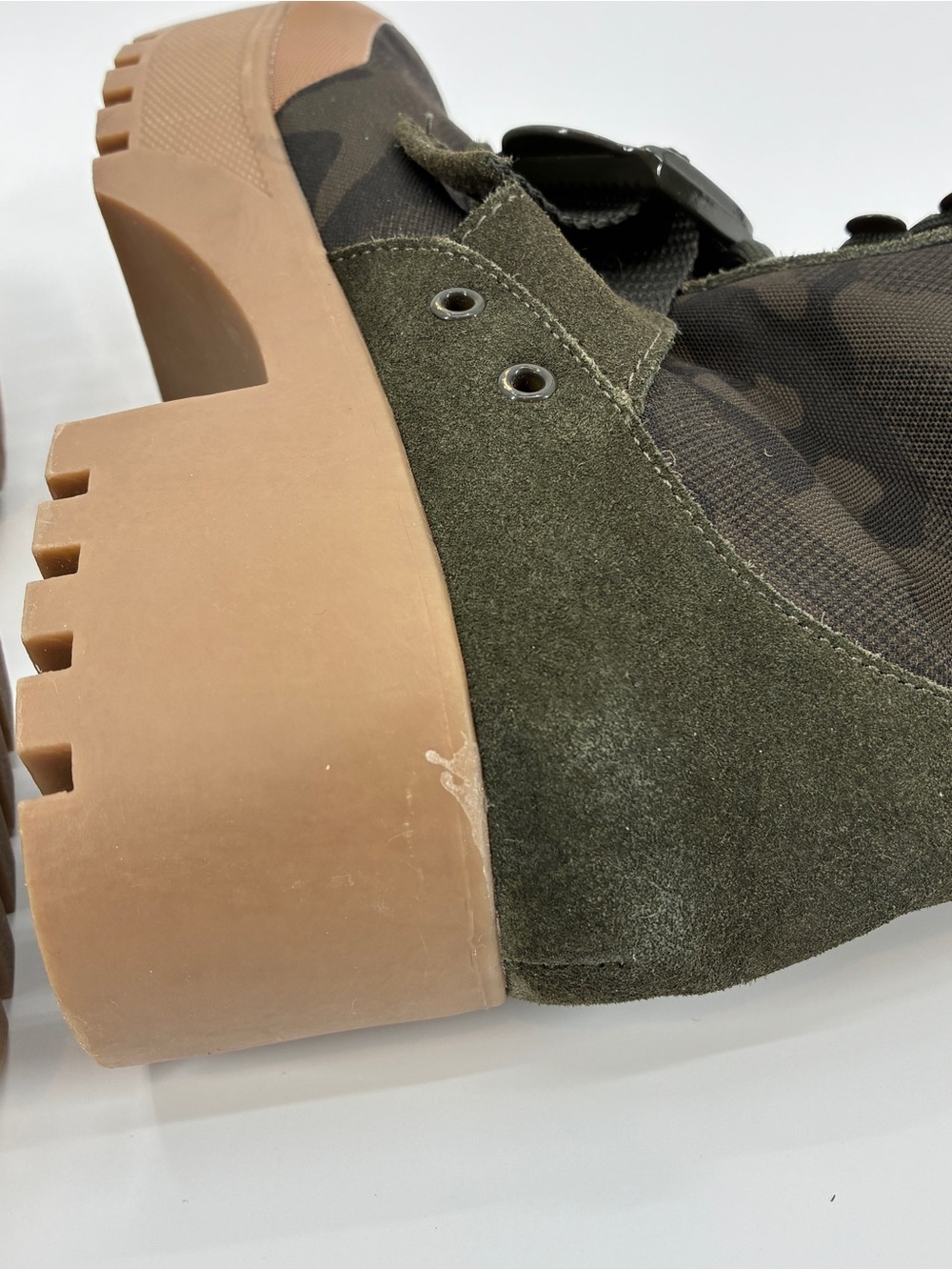 Steve Madden Women Lace Up Military Camo Lug Sole Platform Chunky Boots Size 8.5 - Picture 6 of 12